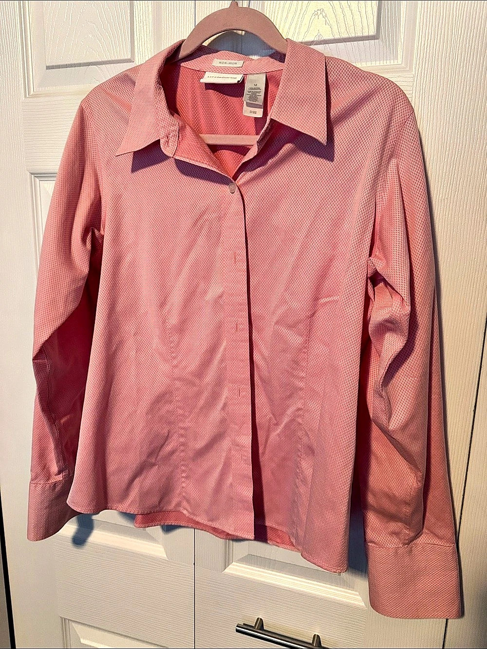 Liz Claiborne Non-Iron Cotton Long Sleeve Button-Down Shirt Pink Geometric